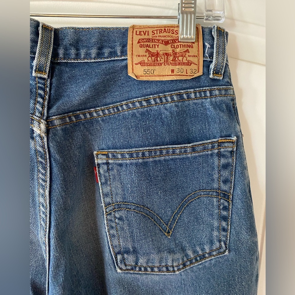 Vintage-style Levi 550s relaxed fit jeans